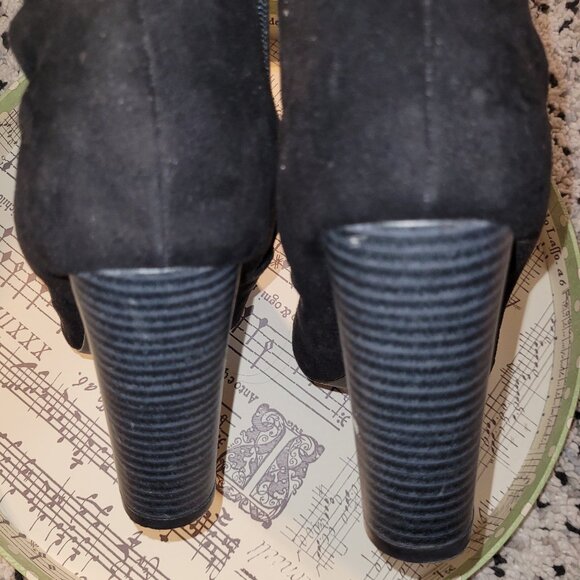 Liliana Lace Up Heel Boot - Picture 7 of 11